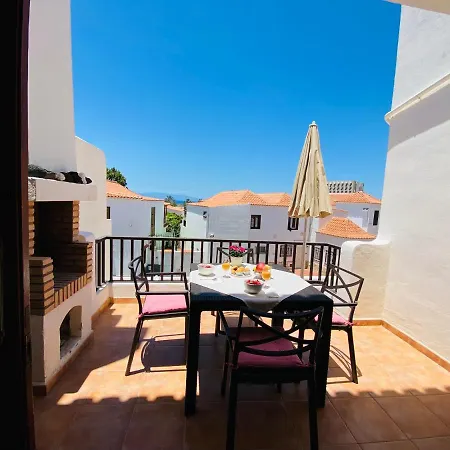 Apartment A Bed In Wonderland Playa de las Americas (Tenerife)